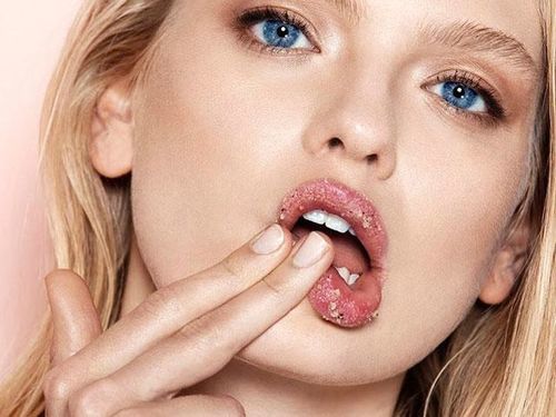 Five Different Ways to Get Fuller Lips